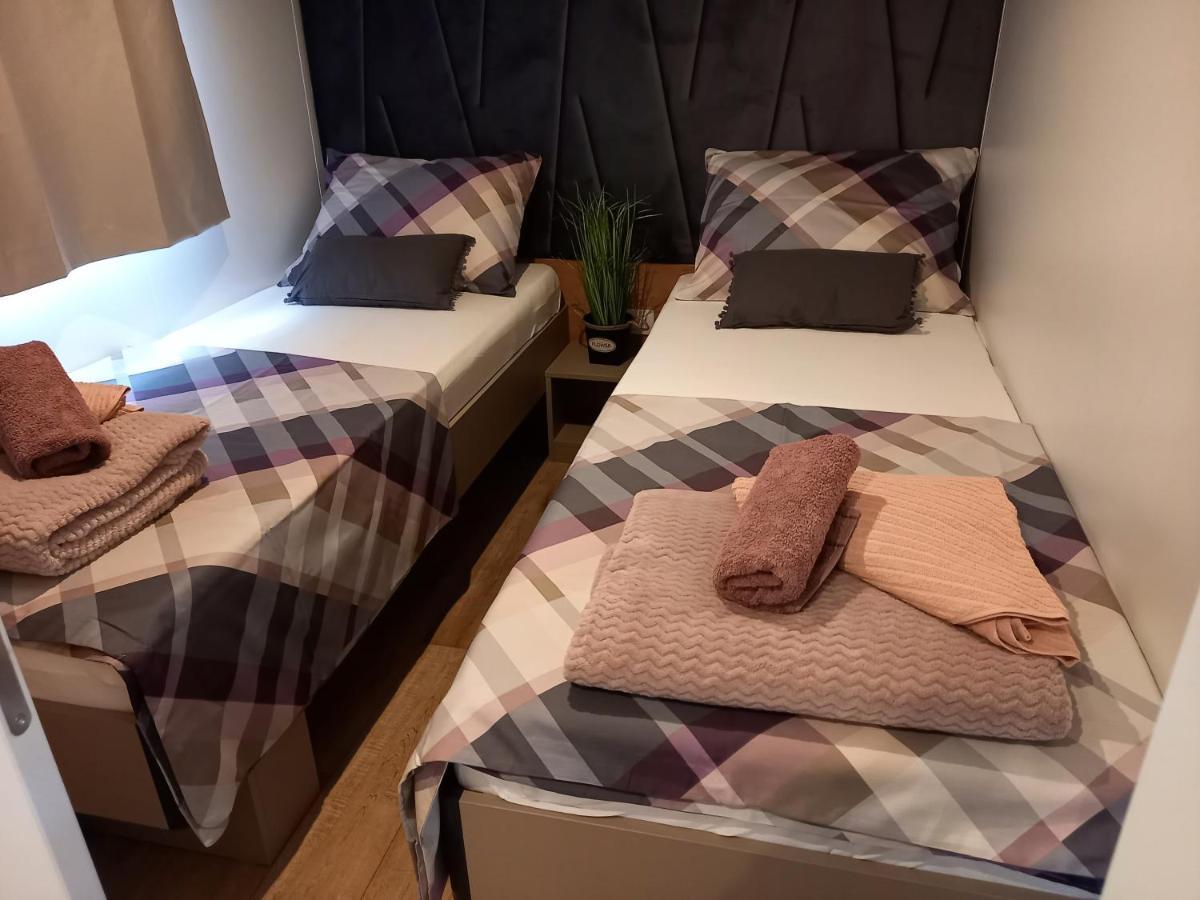 Mobile Home Agava 2 Biograd Na Moru Zewnętrze zdjęcie